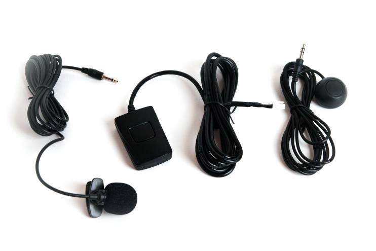 Универсальный Bluetooth адаптер для автомобиля с русифицированной инструкцией от FarCar
